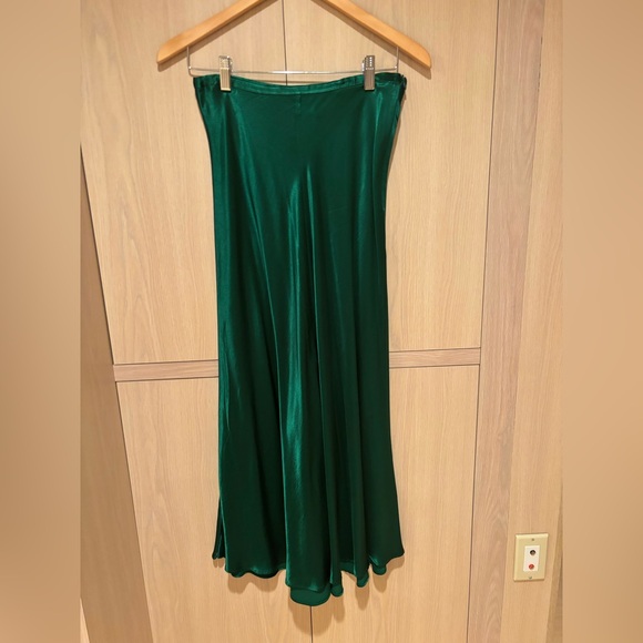 Zara green slip skirt - Picture 2 of 4